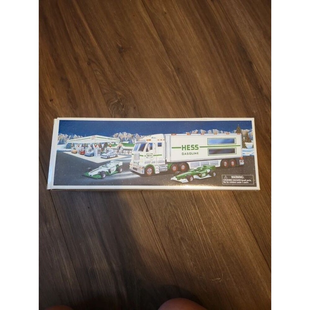 2003 Hess Truck vintage NEW
